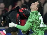 Watch the moment Wojciech Szczesny clatters into his own TEAM-MATE – leaving Benfica with an open goal in their thrilling Champions League clash with Barcelona