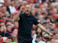 (Video) Arne Slot couldn’t hide his anguish as Andy Robertson sees stoppage-time goal disallowed