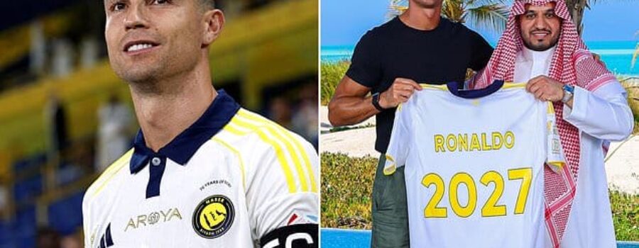 Cristiano Ronaldo’s former Man United team-mate pokes fun at his staggering new ‘£492MILLION Al-Nassr deal’ with hilarious four-word message