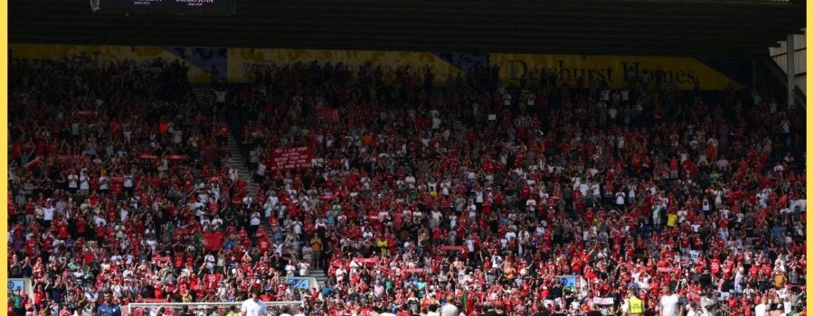 Liverpool players & staff visibly moved as fans sing Diogo Jota chant at full-time