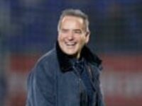 Hartlepool chair calls on clubs to ban Jeff Stelling from boardrooms as row escalates