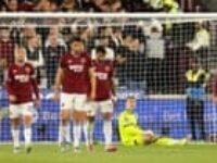 Chelsea thrash West Ham to pile pressure on Graham Potter